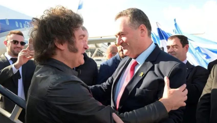 Javier Milei llegó a Israel, visitará el Muro de los Lamentos y se reunirá con Isaac Herzog