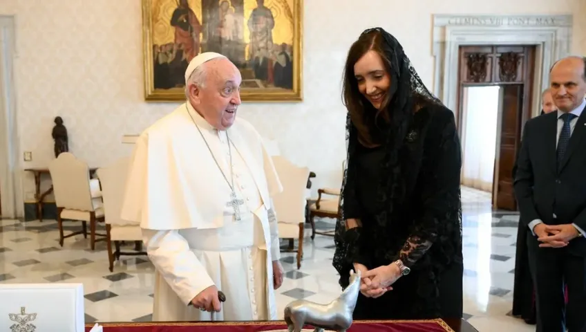 “Encuentro positivo”: el papa Francisco recibió a Victoria Villarruel