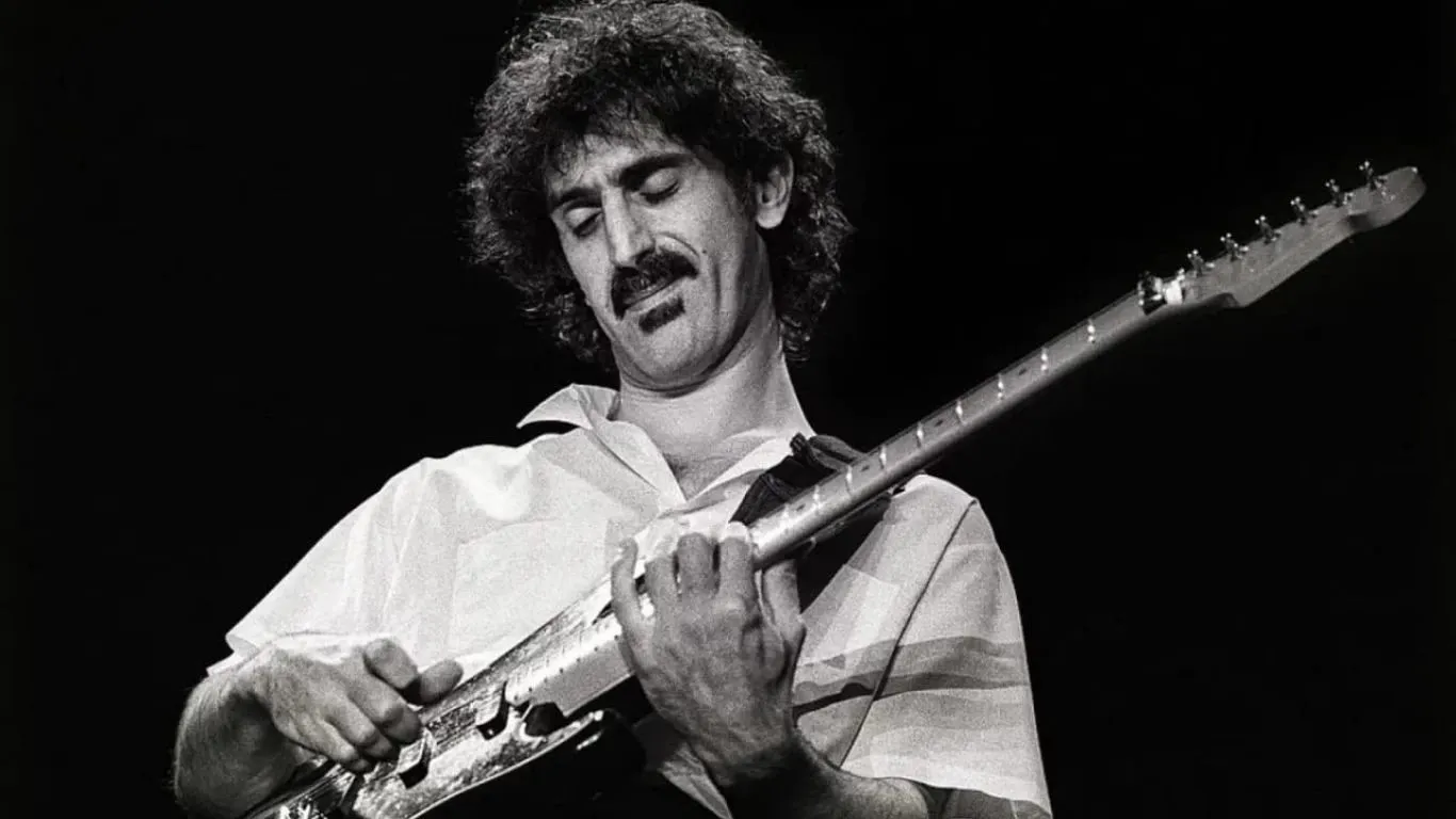 Frank Zappa, un hombre distinto