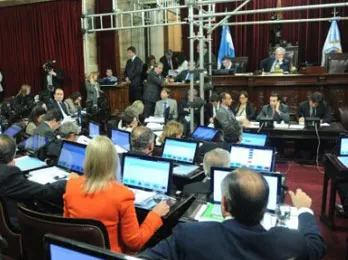 Aprueban Debate Presidencial Obligatorio