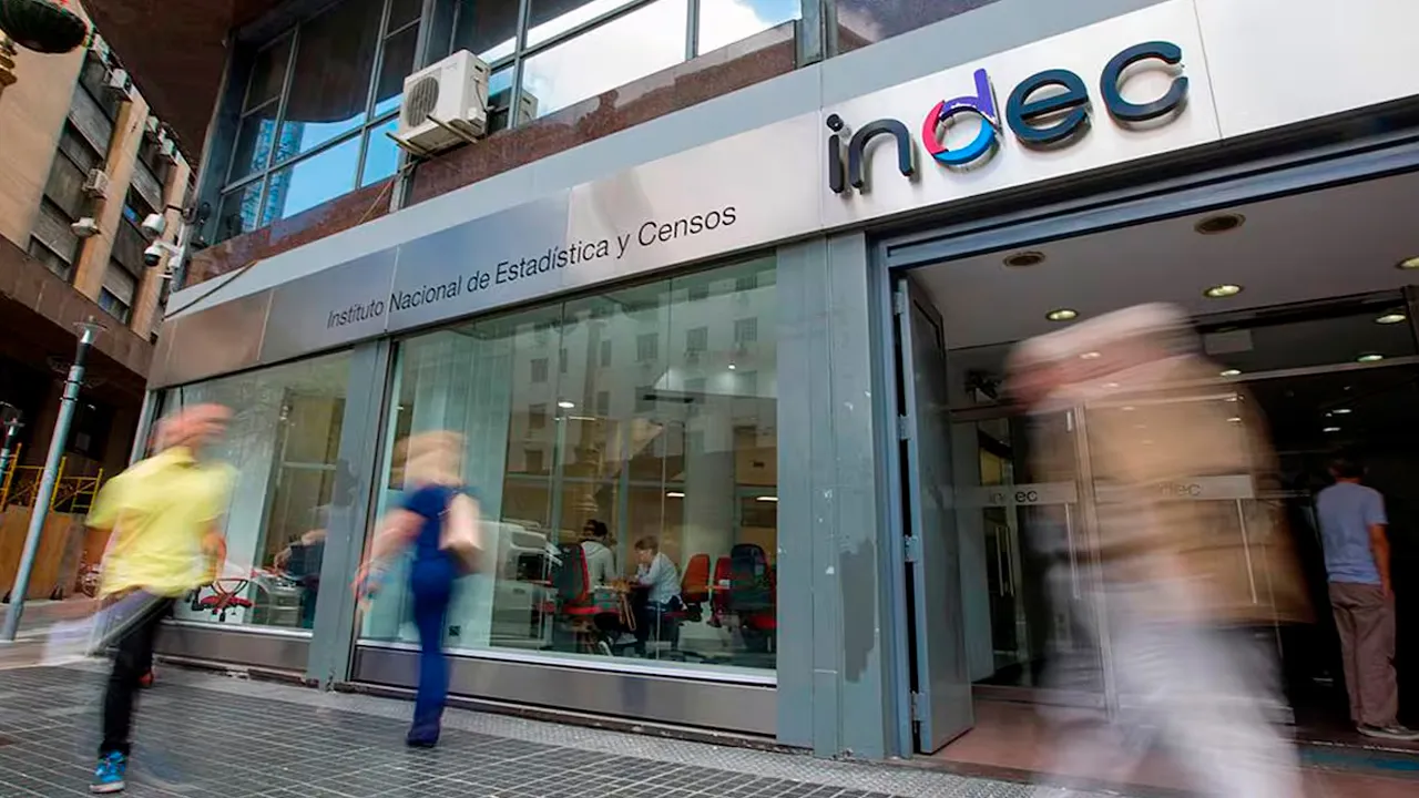 Argentina logra su nivel más bajo de pobreza desde 2018