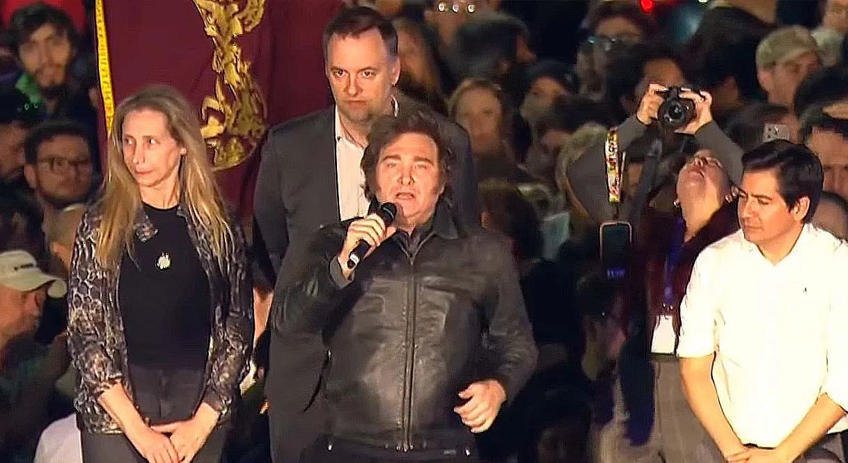 Milei pidió a los argentinos "no flaquear" y no dejarse llevar por "las mentiras del kirchnerismo"