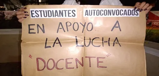 Docentes autoconvocados siguen luchando y reclamando lo que les pertenece