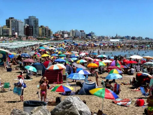 Verano 2024: ¿Cuáles precios son mejores, la Costa Atlántica o Brasil?