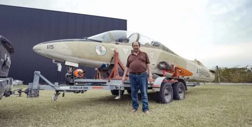 Un piloto de la Guerra de Malvinas se pudo reunir con el avión que usó en combate