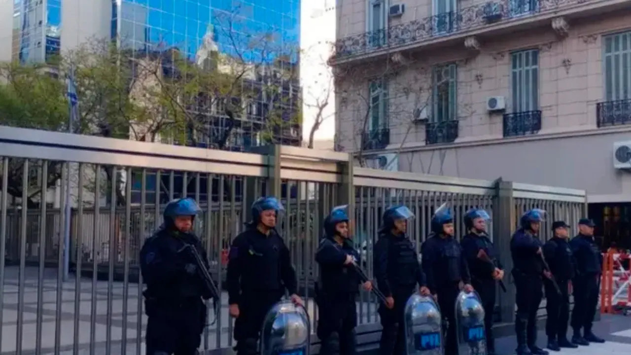 Refuerzan la seguridad en Buenos Aires por la tensión internacional en Medio Oriente