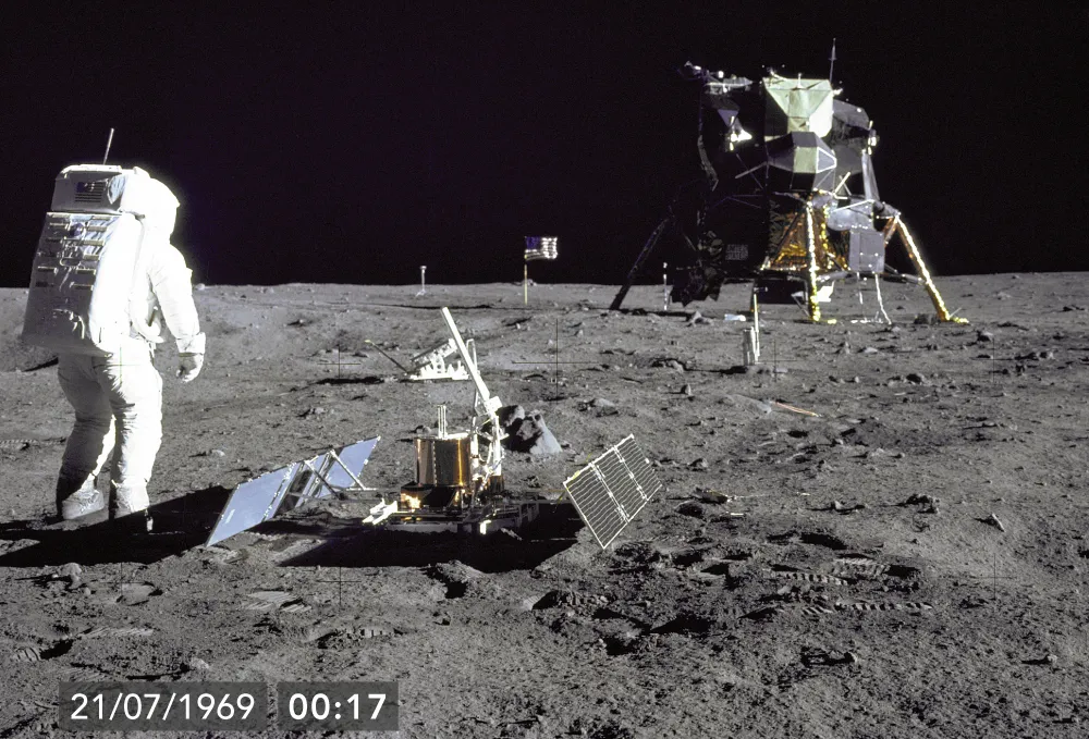 La radio va a la Luna