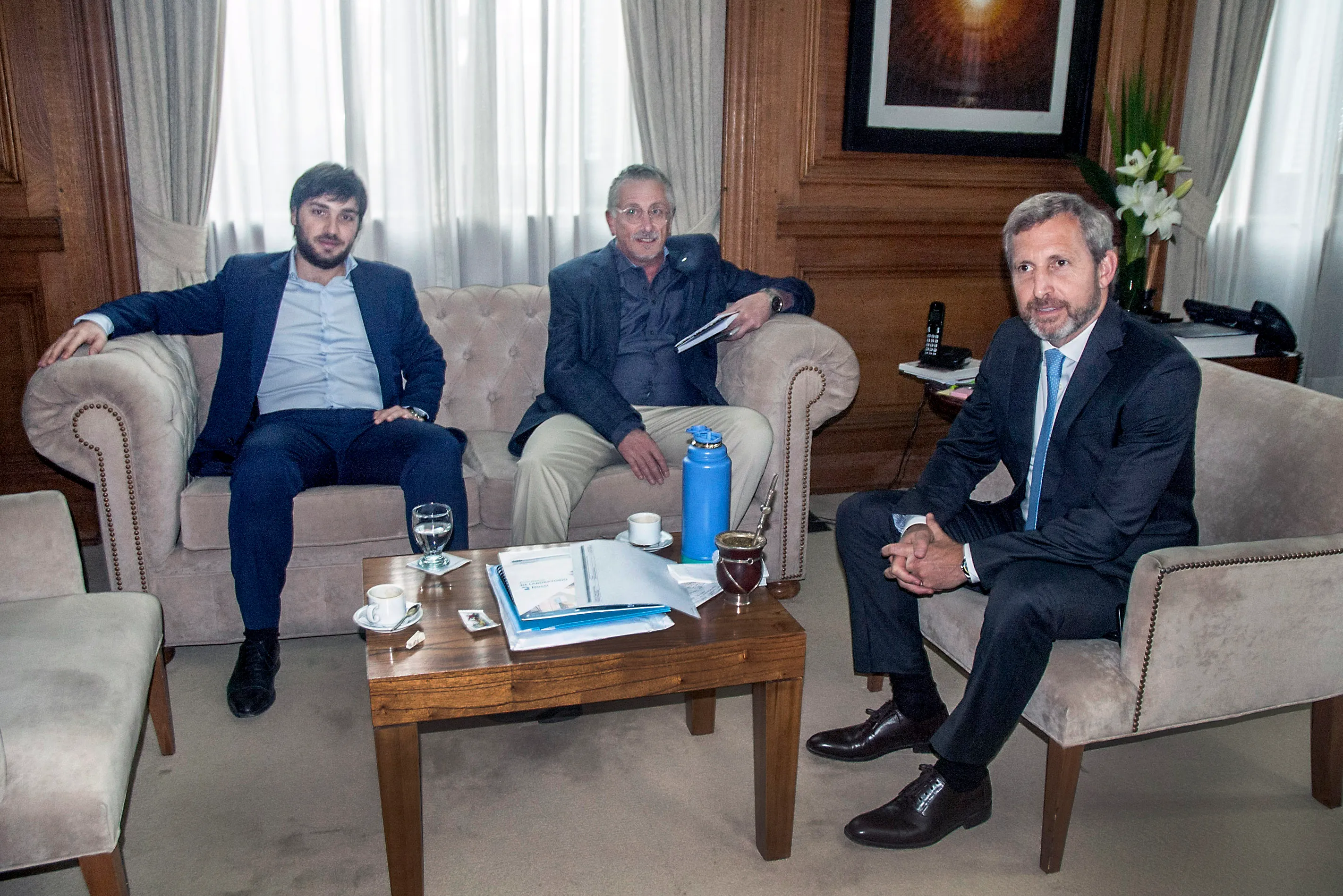 El ministro Coordinador de Gabinete de Chubut con Frigerio.