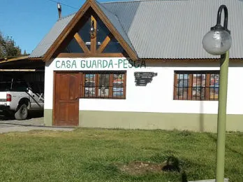 La Delegación de Pesca Senguer decomisó equipos y materia prima en un control de rutina.