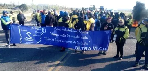 Estatales marchan en Rawson para pedir recomposición salarial.