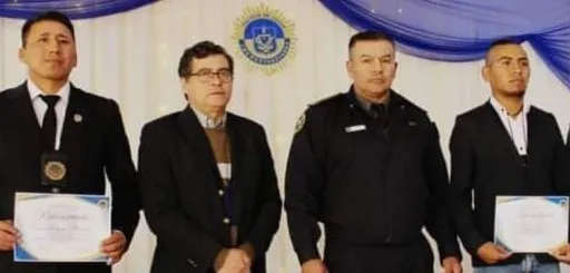 DISTINCIÓN A EFECTIVOS DE LA POLICÍA DE LA QUIACA