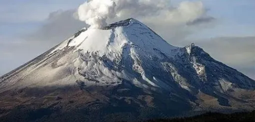 Alertan por la actividad del volcán Puyehue